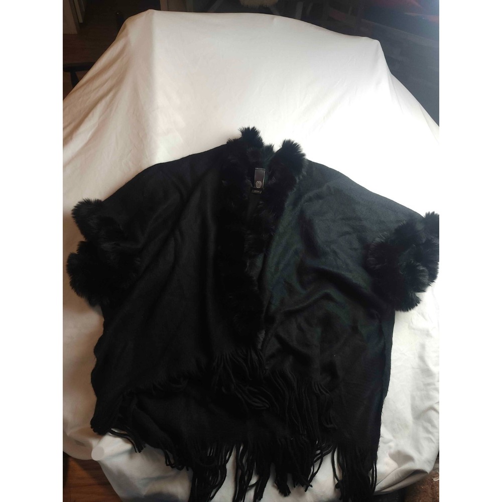 Vince Camuto Faux Fur Trim Cape Wrap Womens OS Black Fringe Poncho Shawl Luxury‎